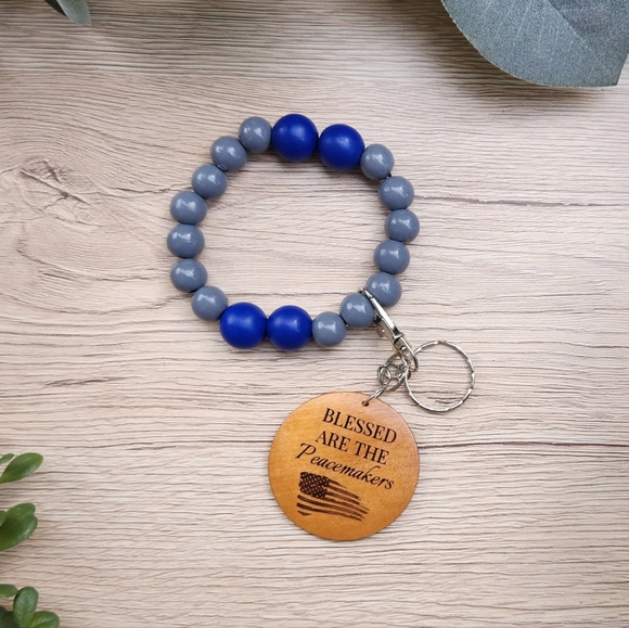 Keychain Wristlet with Laser Engraved Pendant - Blessed Are The Peacemakers - Picture 6 of 7